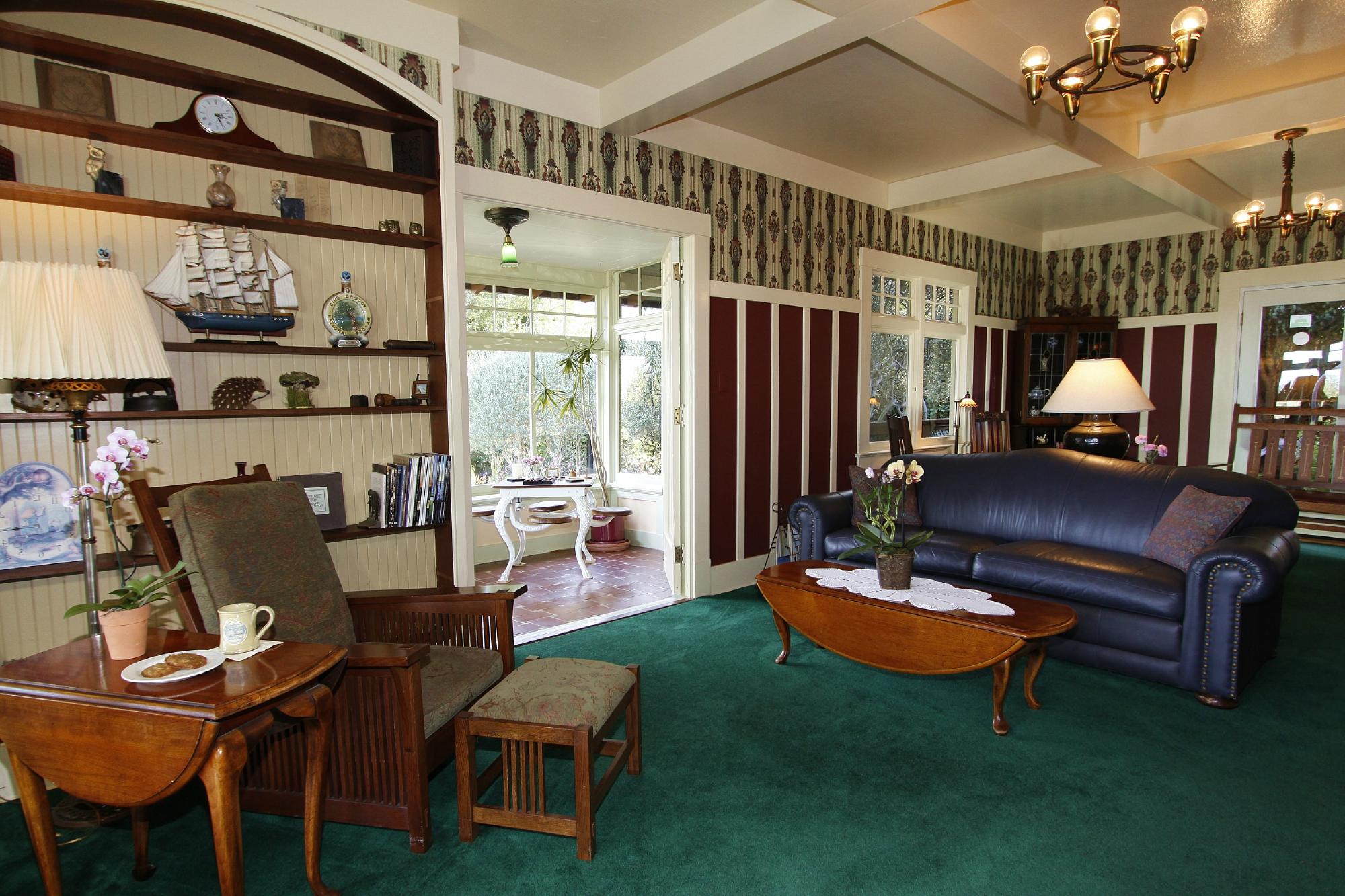 Hotel photo 2 of The Jabberwock Inn.