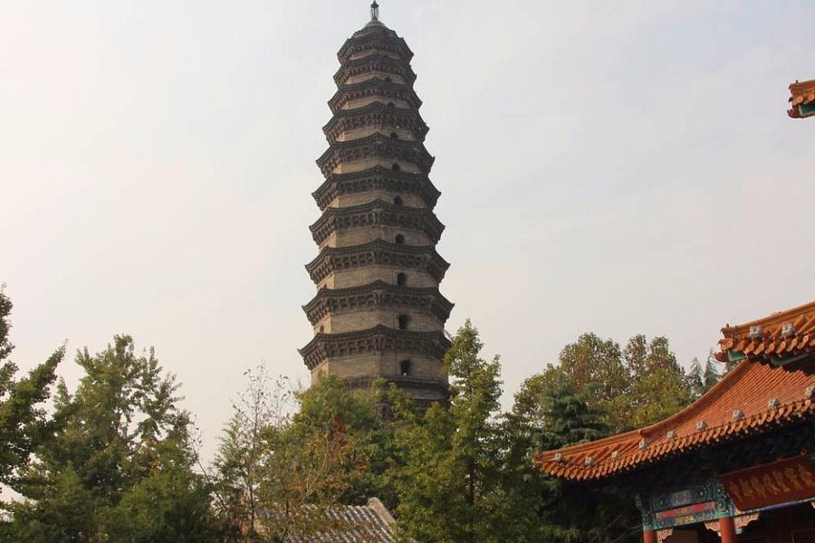Taizi Lingzong Tower image
