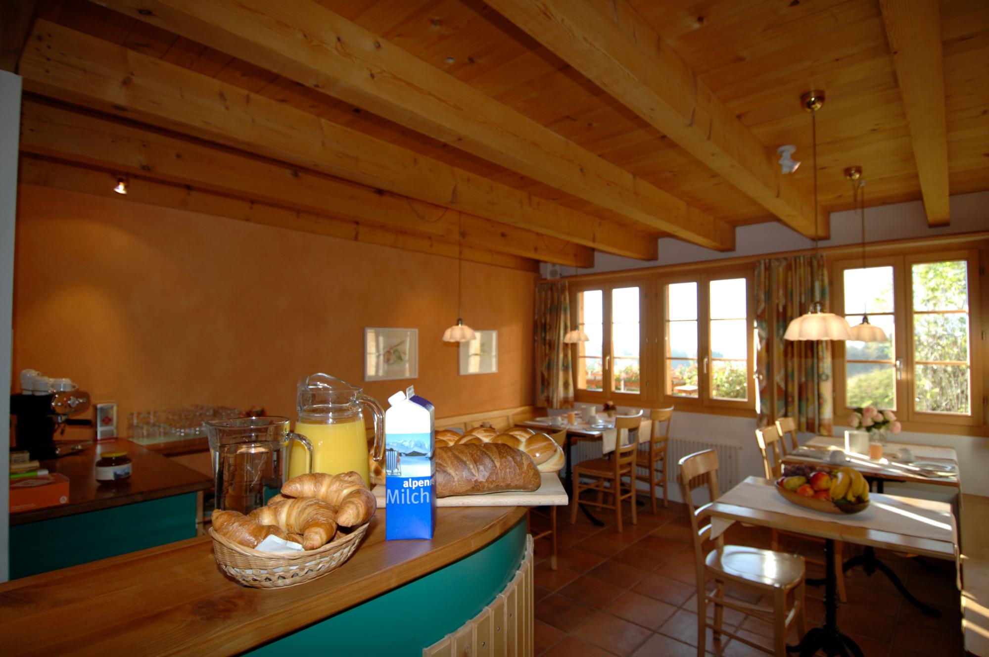 PENSION CHALET BERKANA - Prices & Guest House Reviews (Hasliberg ...