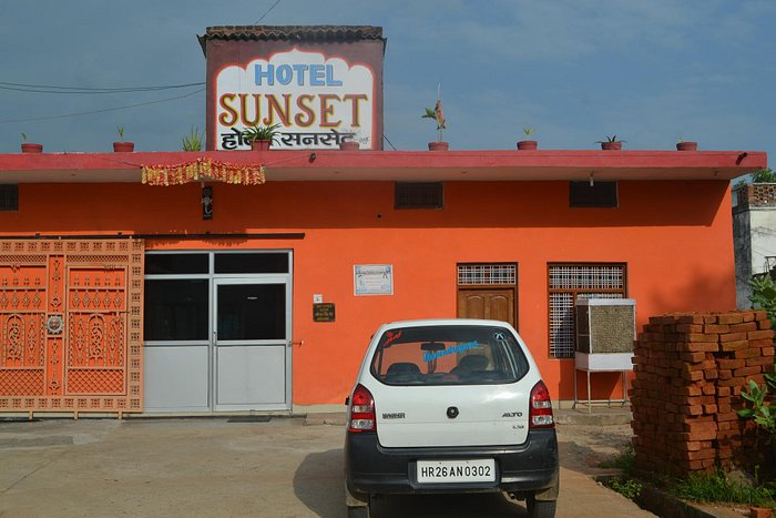 HOTEL SUNSET (Orchha, Madhya Pradesh) - Inn Reviews, Photos, Rate  Comparison - Tripadvisor