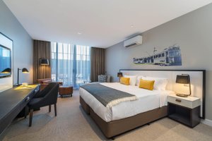Room & Suite