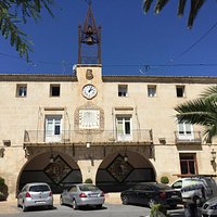 Вид на здание Ayuntamiento