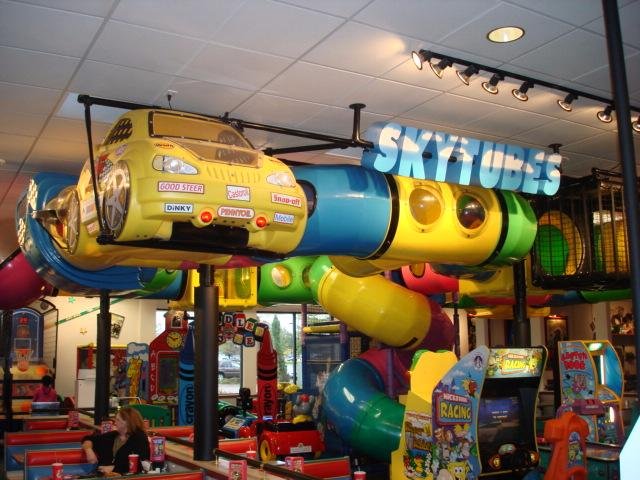 Um jogo totalmente novo em Chuck E. Cheese