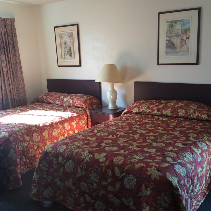 COLONIAL INN - Specialty Inn Reviews (Azusa, CA)