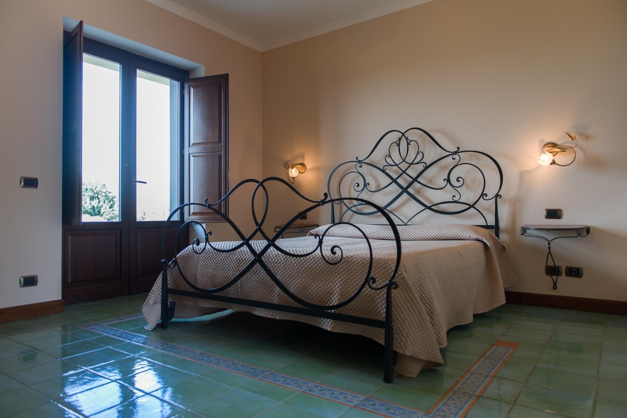 LA VECCHIA TORRE (San Nicola Manfredi) - Guesthouse Reviews, Photos ...