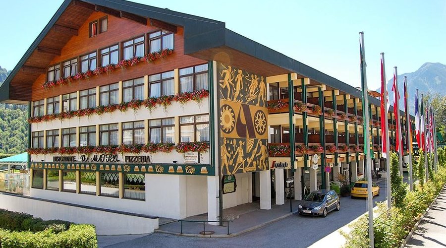 Frontansicht Hotel