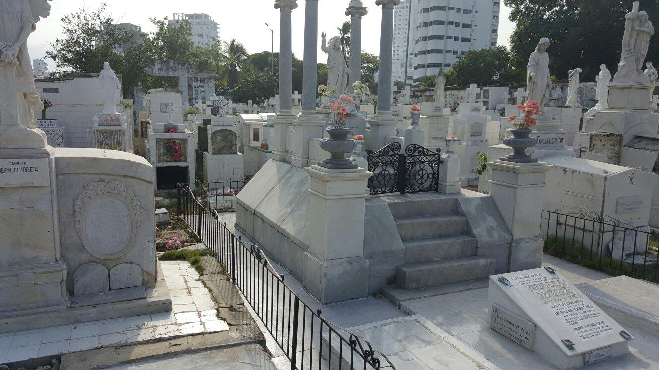 Cementerio Santa Cruz de Manga Cartagena