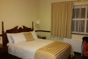 Room & Suite