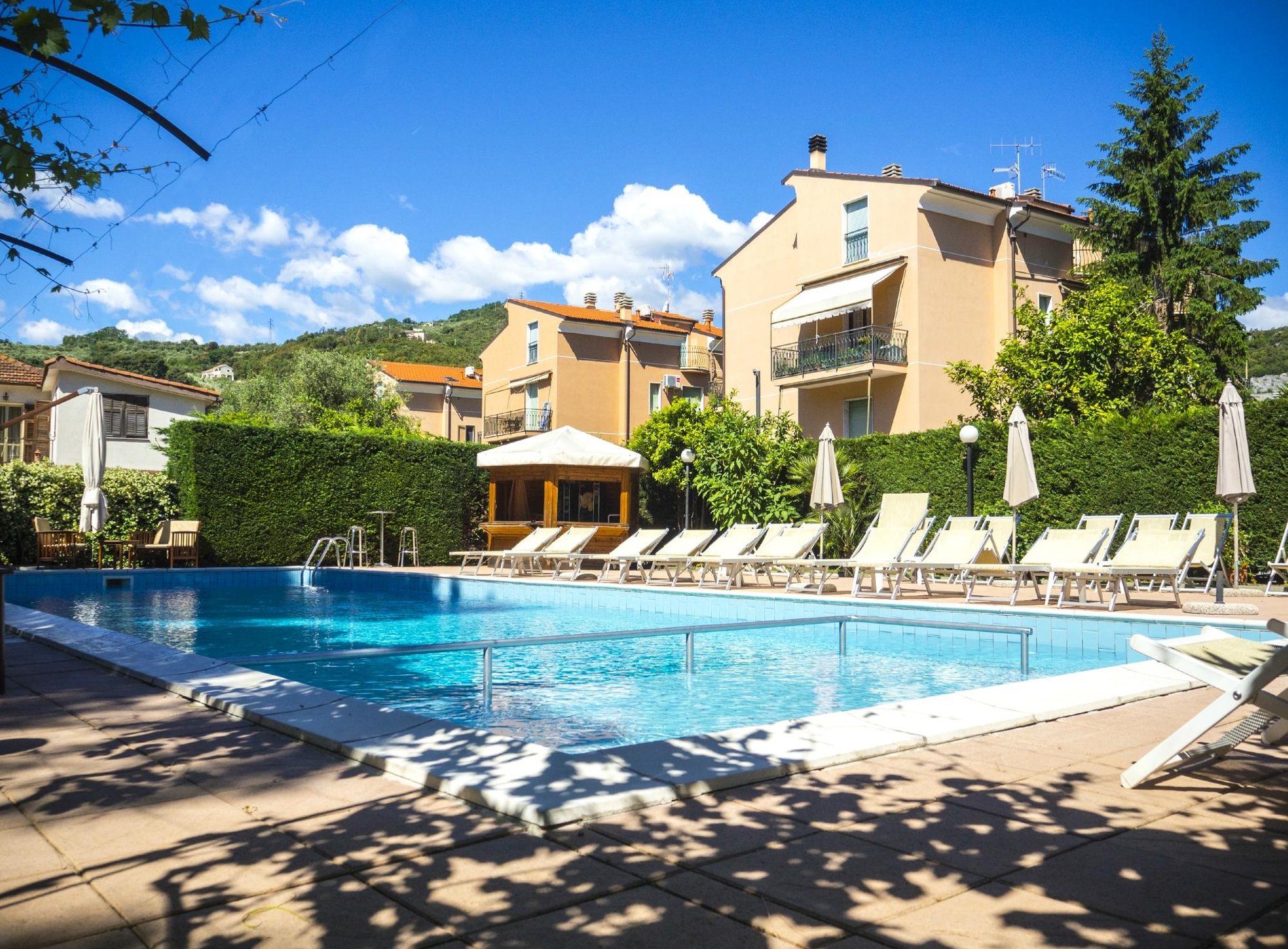 Residence Holidays Pietra Ligure image