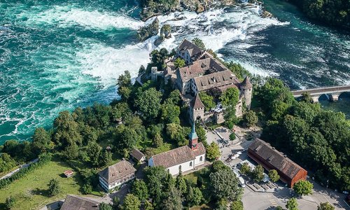 Schloss Laufen_Luftaufnahme