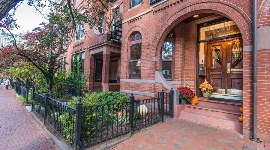 239 W. Newton Street