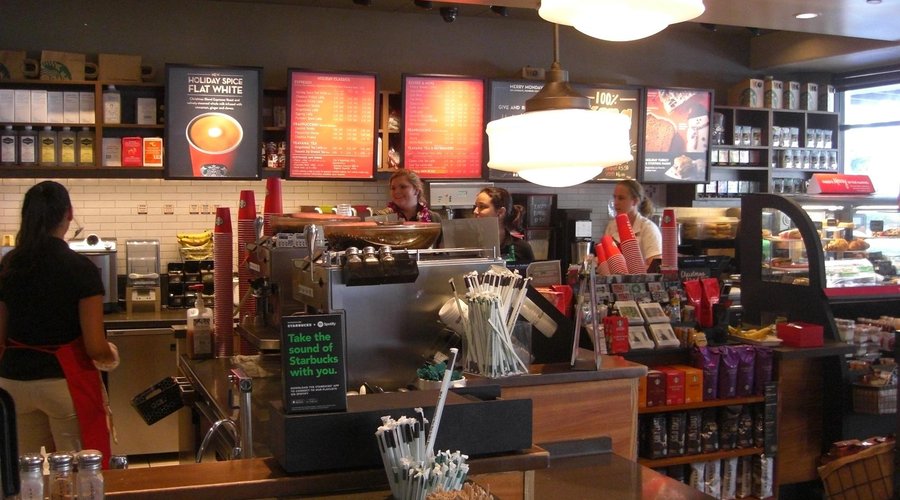 Starbucks, Outrigger Reef