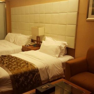 Railway Station Hotel, hotel in Shenzhen