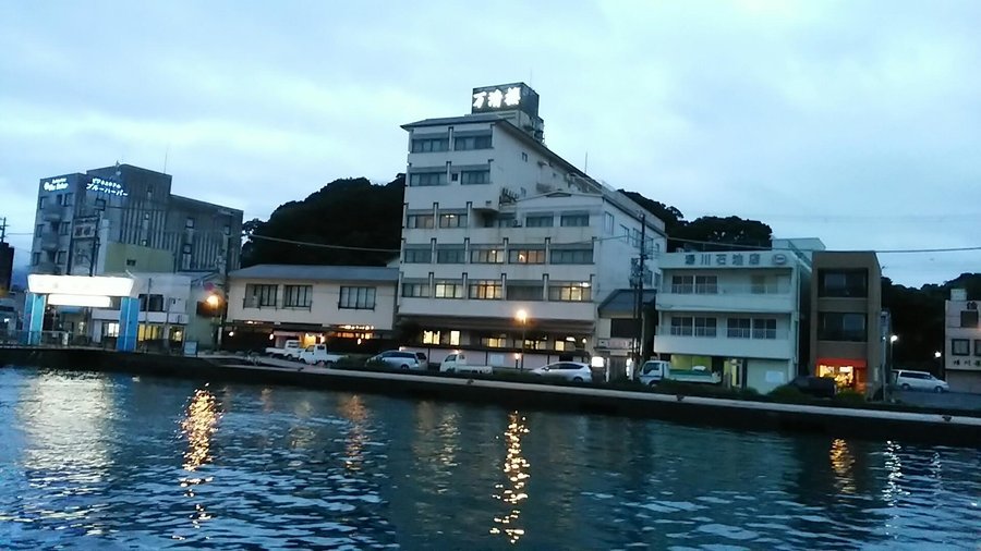 海からの外観