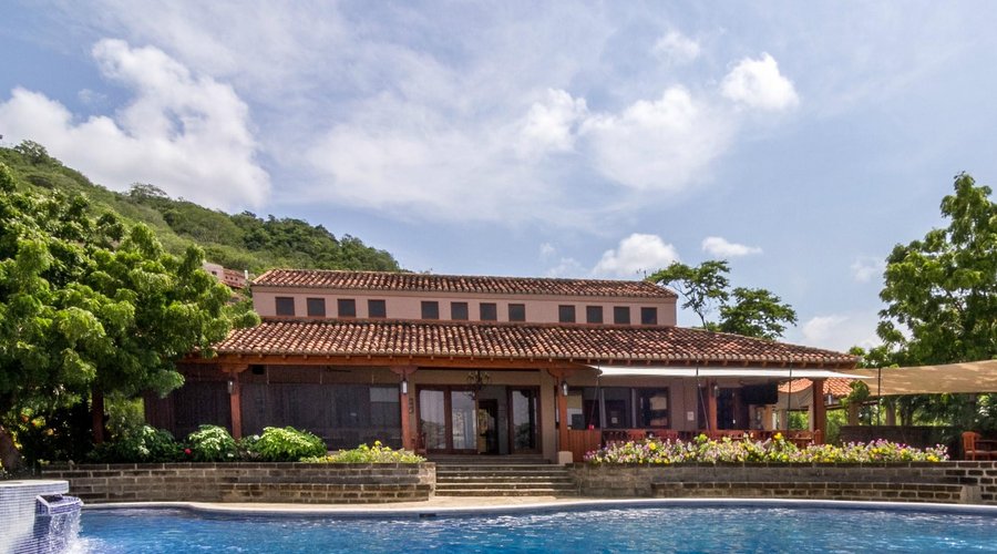 Restaurant and conference center adjoining pool area