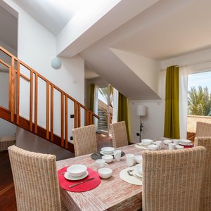 4 bedrooms sea view