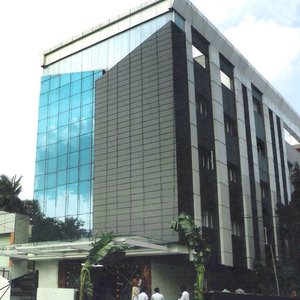 Hotel Maaris Grand