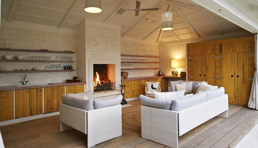 Lounge room at the Whitehouse