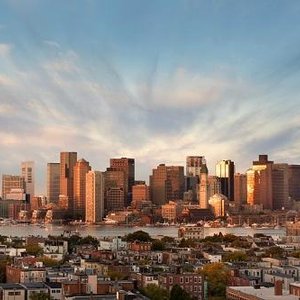 Embassy Suites by Hilton Boston at Logan Airport, hotel in Boston