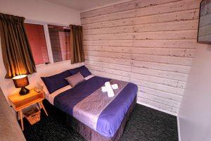 Room & Suite