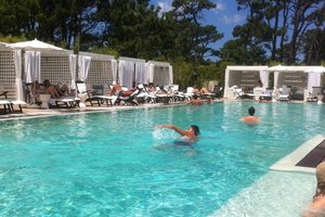 Piscina y playa