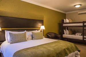 Room & Suite