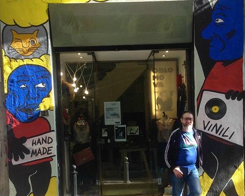 naples tourist gift shop