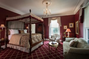 LA FARGE PERRY HOUSE - Inn Reviews (Newport, RI)