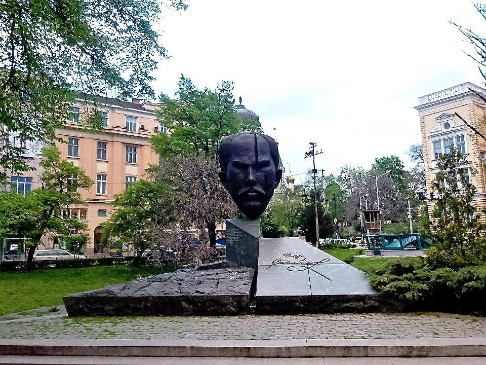 Памятники в Софии Болгария. София Болгария статуя. Стамболов памятник. Памятник Советской армии в Софии Болгария. Имя болгарского памятника. Памятники в Софии Болгария. София Болгария статуя. Стамболов памятник. Памятник Советской армии в Софии Болгария.