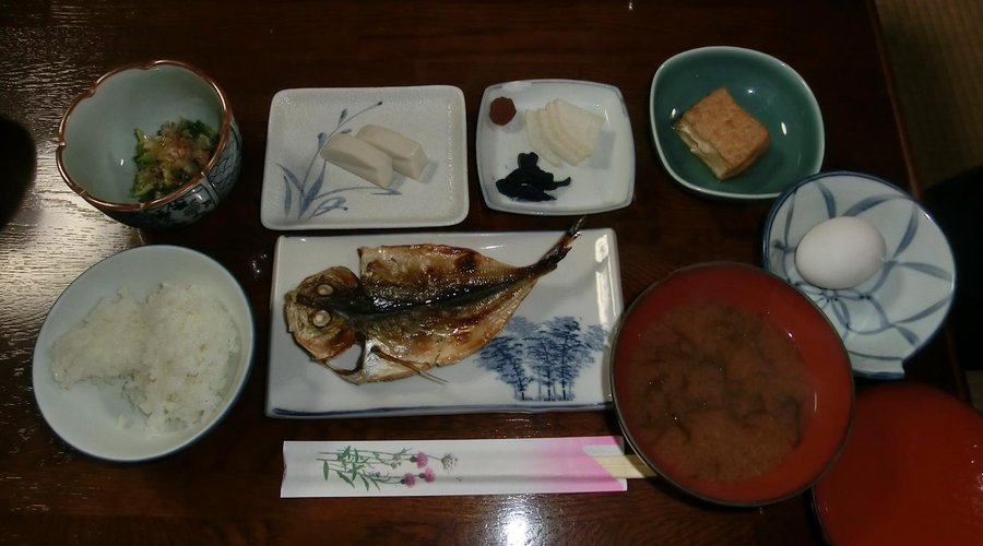 朝食