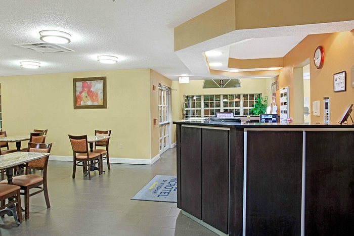 Dorm-room style amenities with a microwave built in spotlight - Picture of  La Quinta Inn & Suites by Wyndham Charlotte Airport North - Tripadvisor