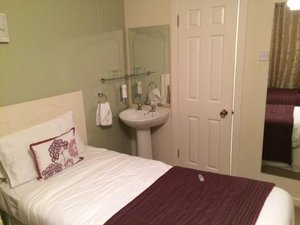 Room & Suite