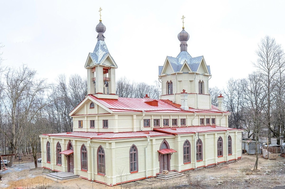 Храм лейб гвардии волынского полка города ораниенбаума ломоносова