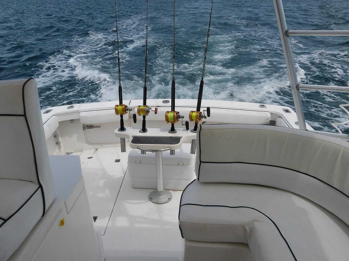 Runaway Sport Fishing Boat