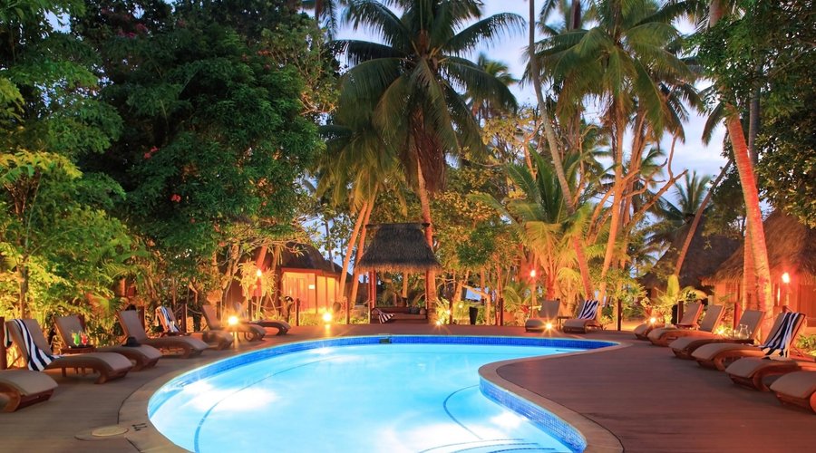 Mid Island Pool