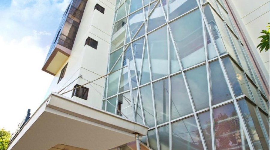 Travelbee Business Inn