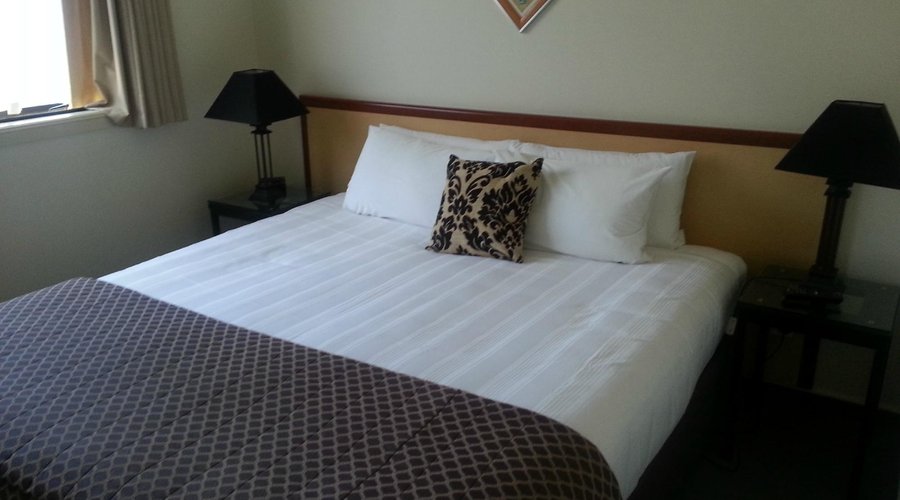 2 Bedroom Suite Room 1