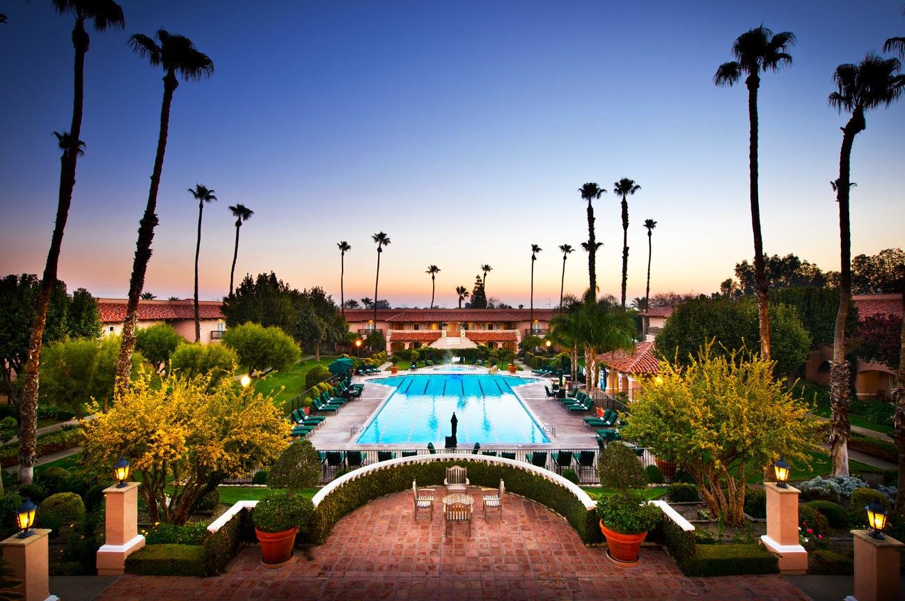 Harris Ranch Resort by null