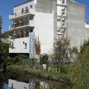 Hotel Lotus