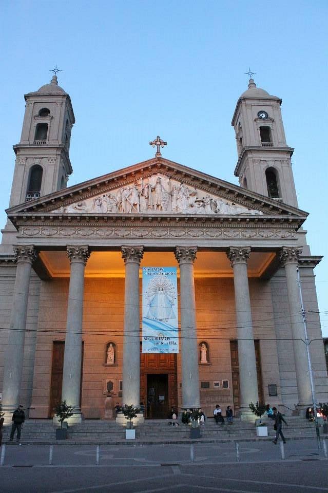 Fachada de la Catedral de San Luis