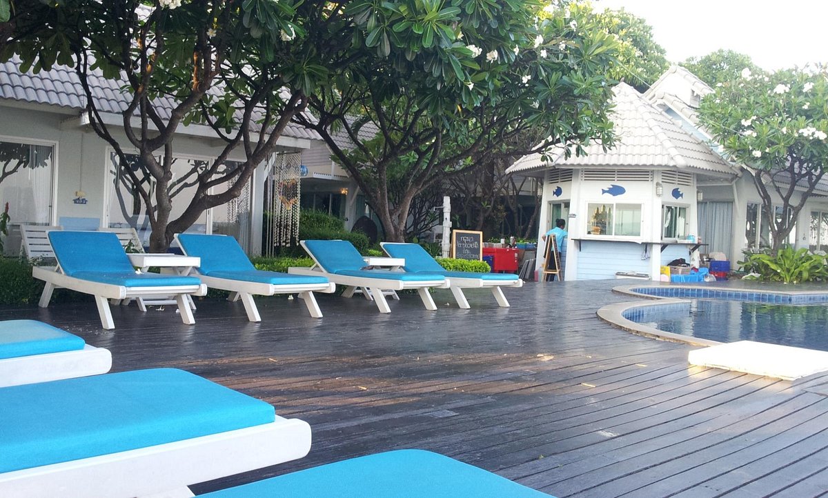 Blue Sky Resort, hotel em Phetchaburi
