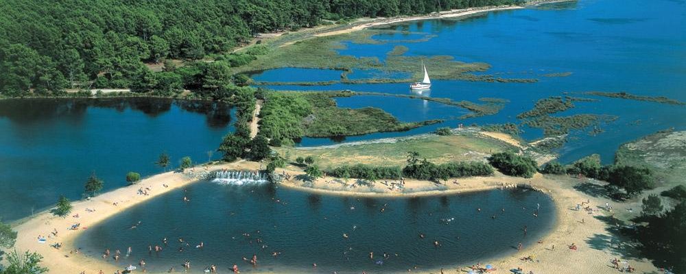 Plage à 900 mètres - Camping les écureuils - Bassin d'Arcachon - Arès