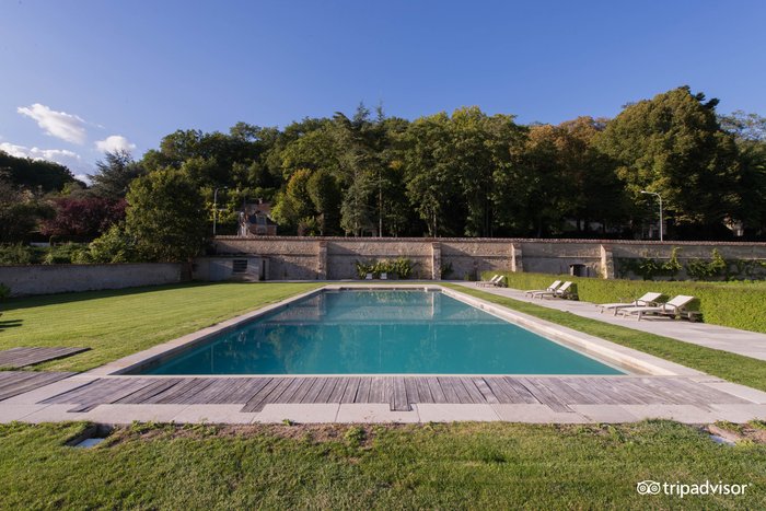 Château de Perreux Pool: Pictures & Reviews - Tripadvisor