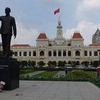 Ho Chi Minh Statue in front of City Hall