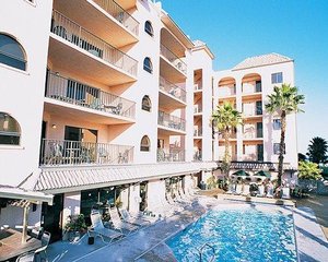 Pool & Beach