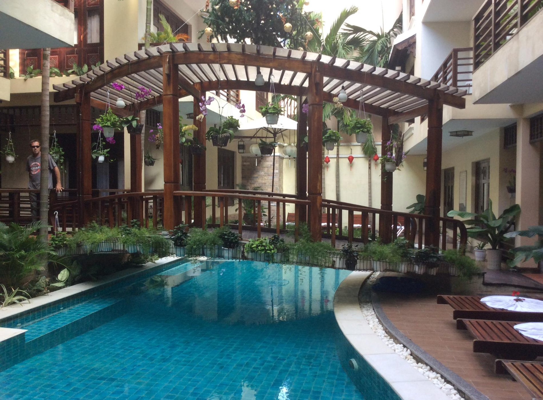 Long Life Riverside Hotel by null