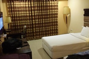 Room & Suite