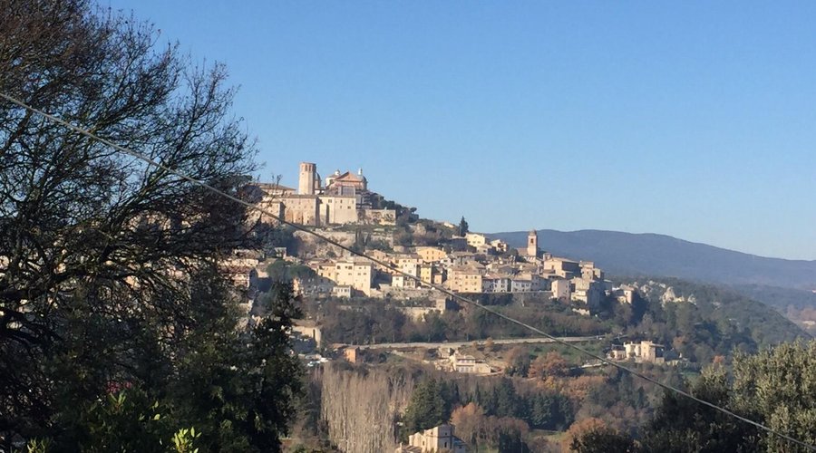 La veduta del Borgo di Amelia dalla terrazza de "La Villa"