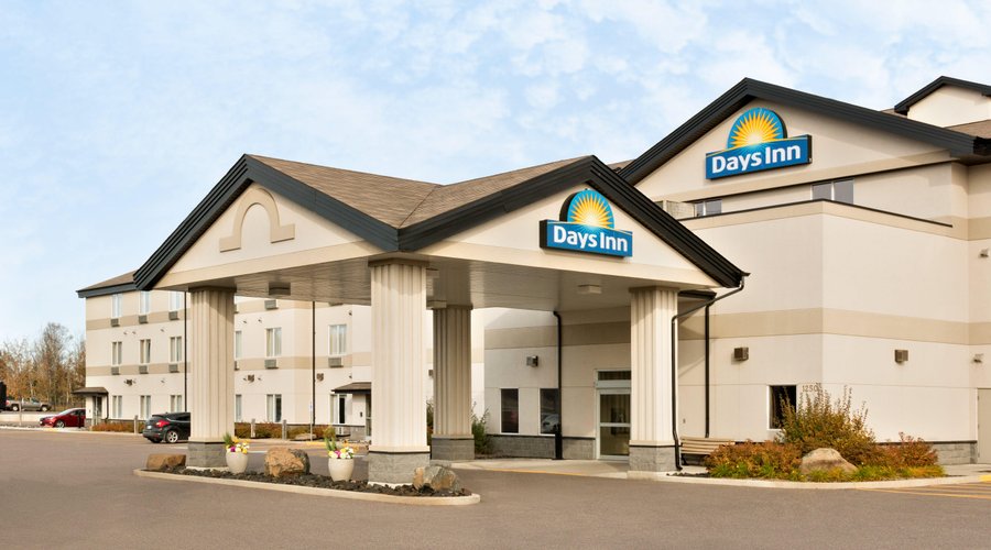 Welcome to Days Inn Thunder Bay North