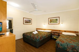 Room & Suite